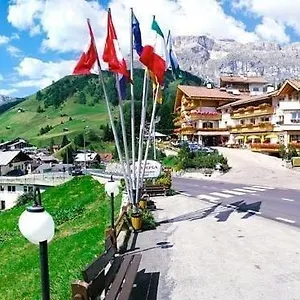 Dolomites Base Camp Olympia *** Arabba
